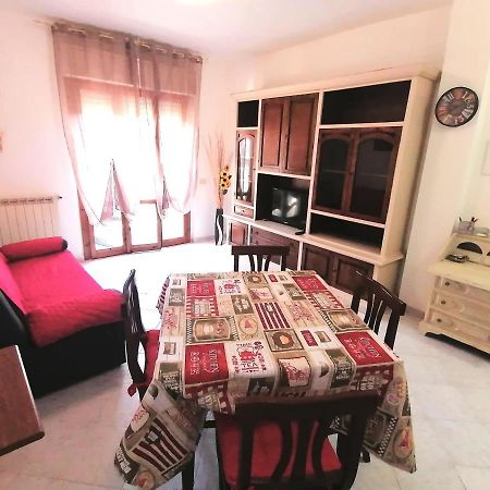 Apartamento Marine Kiss Civitavecchia Exterior foto